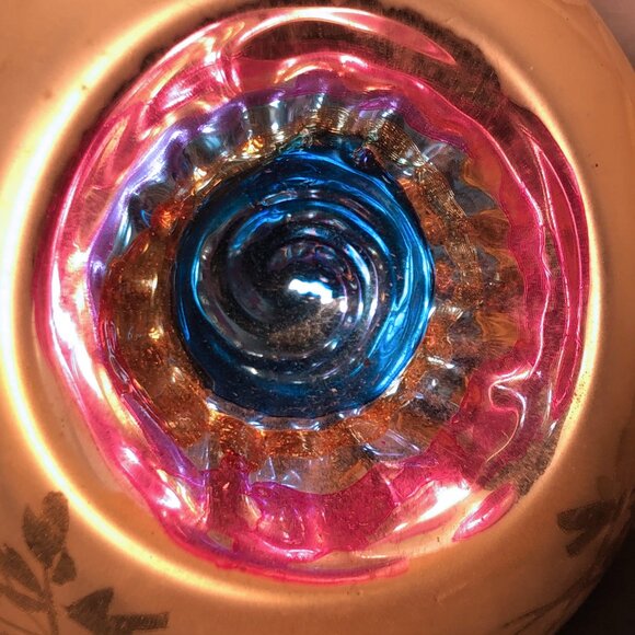 Set of 2 Vintage Hand Blown Glass Indent Christmas Ornaments made in Poland - Picture 4 of 7